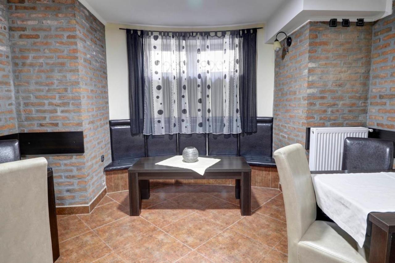 Hotel Perla Ldm Leskovac Лесковац Екстериор снимка