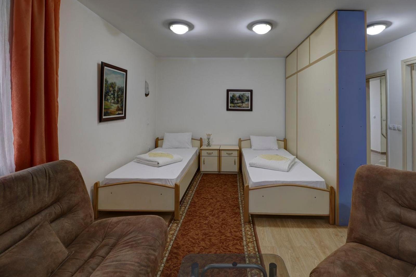 Hotel Perla Ldm Leskovac Лесковац Екстериор снимка
