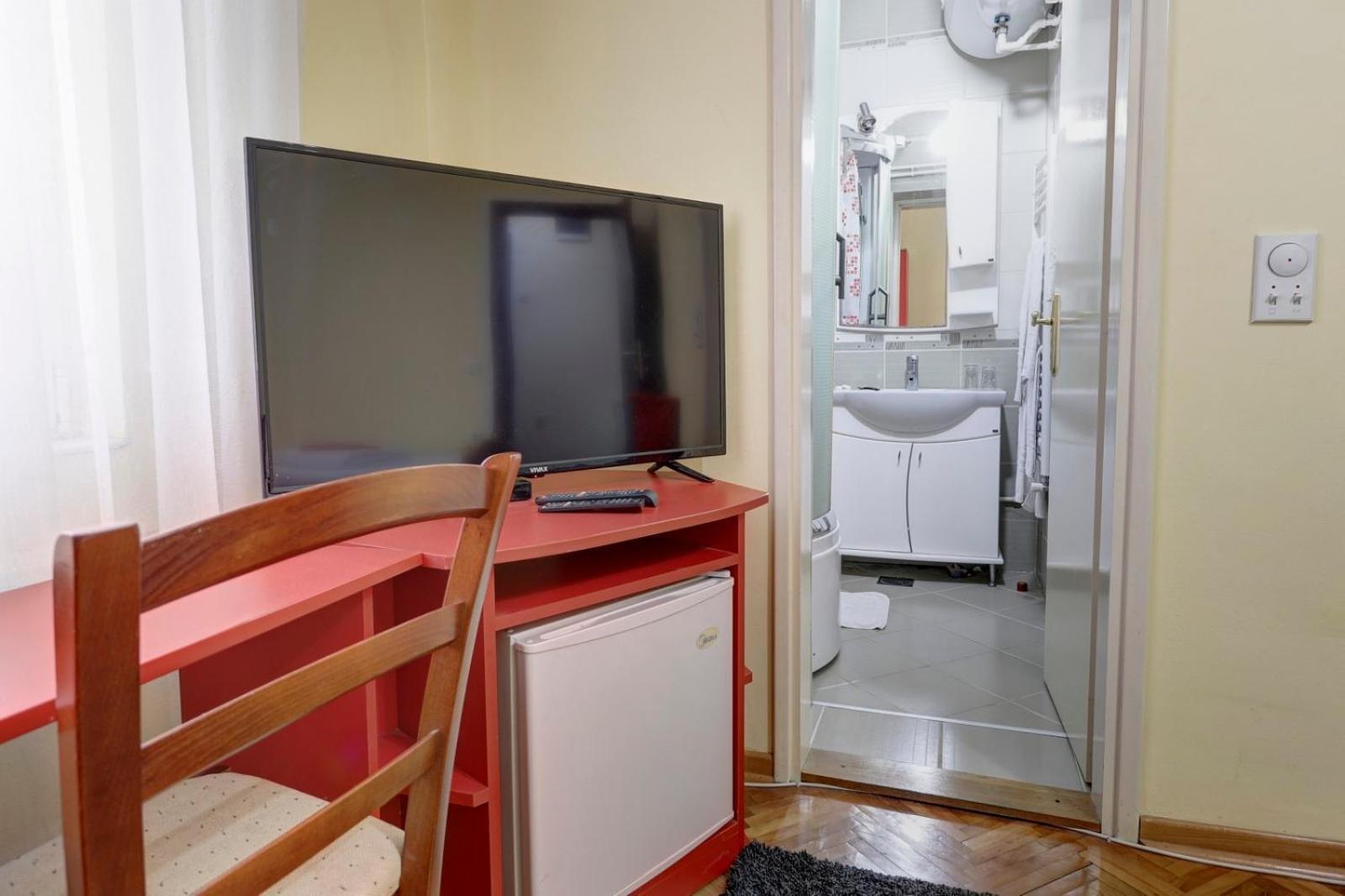 Hotel Perla Ldm Leskovac Лесковац Екстериор снимка
